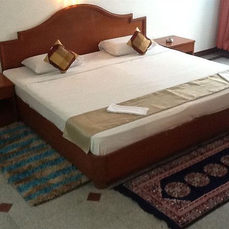 Hotel Kanishka Phg Bangalore Eksteriør billede