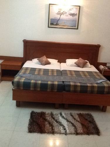 Hotel Kanishka Phg Bangalore Eksteriør billede