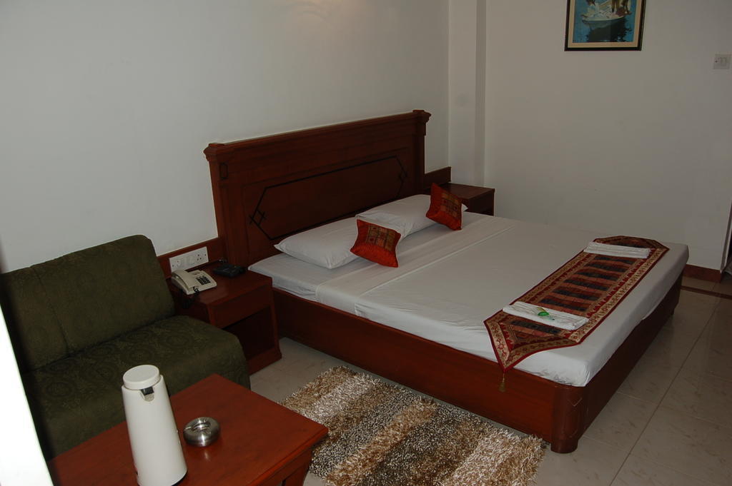 Hotel Kanishka Phg Bangalore Værelse billede